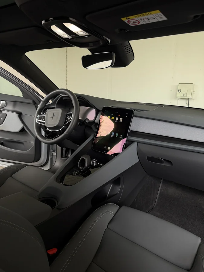 Viimeistelty auton sisäpesu, lopputulos – Autoputsi Tampere, Lempäälä, Akaa