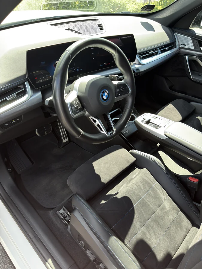 Viimeistelty auton sisäpesu, lopputulos – Autoputsi Tampere, Lempäälä, Akaa